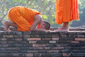 young-buddhist-monks_priest_web